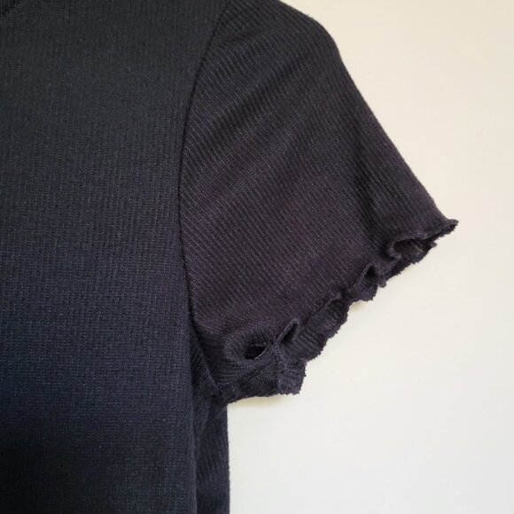 STREETWEAR SOCIETY Black Crop Top Skull Roses Wings Size Small Goth - Picture 3 of 4